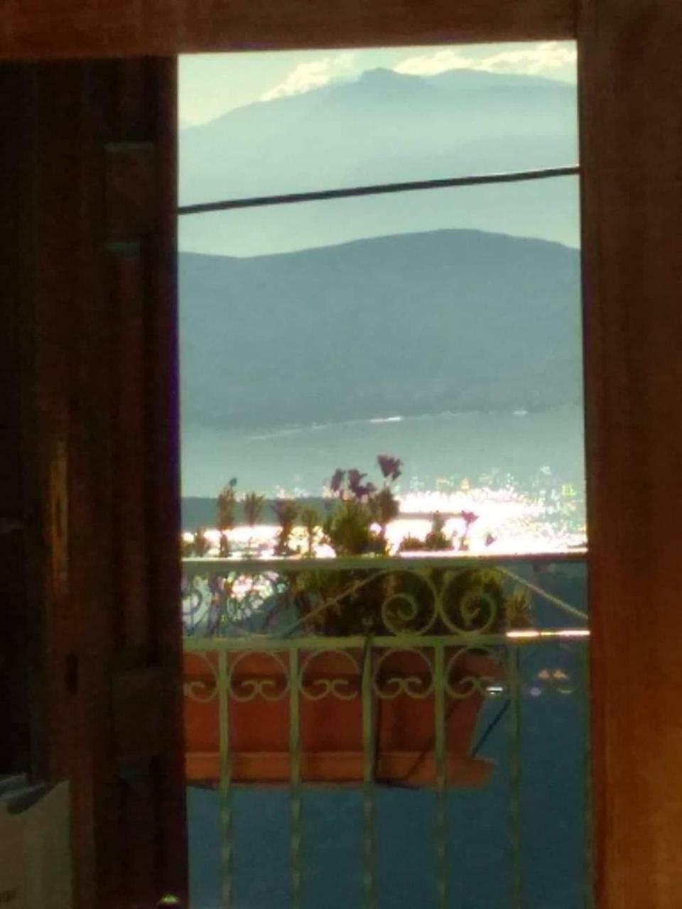 Sun View Guesthouse Delphi ภายนอก รูปภาพ